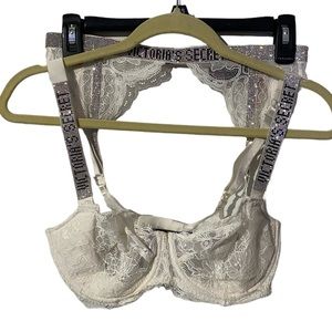 Victoria’s Secret white bling strap push up bra and garder NWT